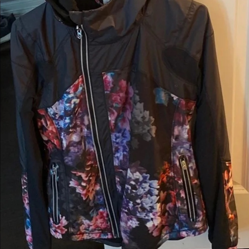 Lululemon floral windbreaker jacket